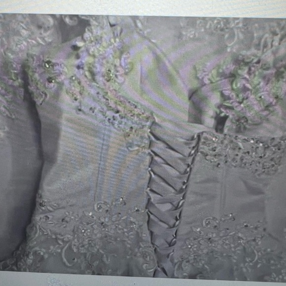 Zhangyo off the shoulder wedding dress - Picture 2 of 4